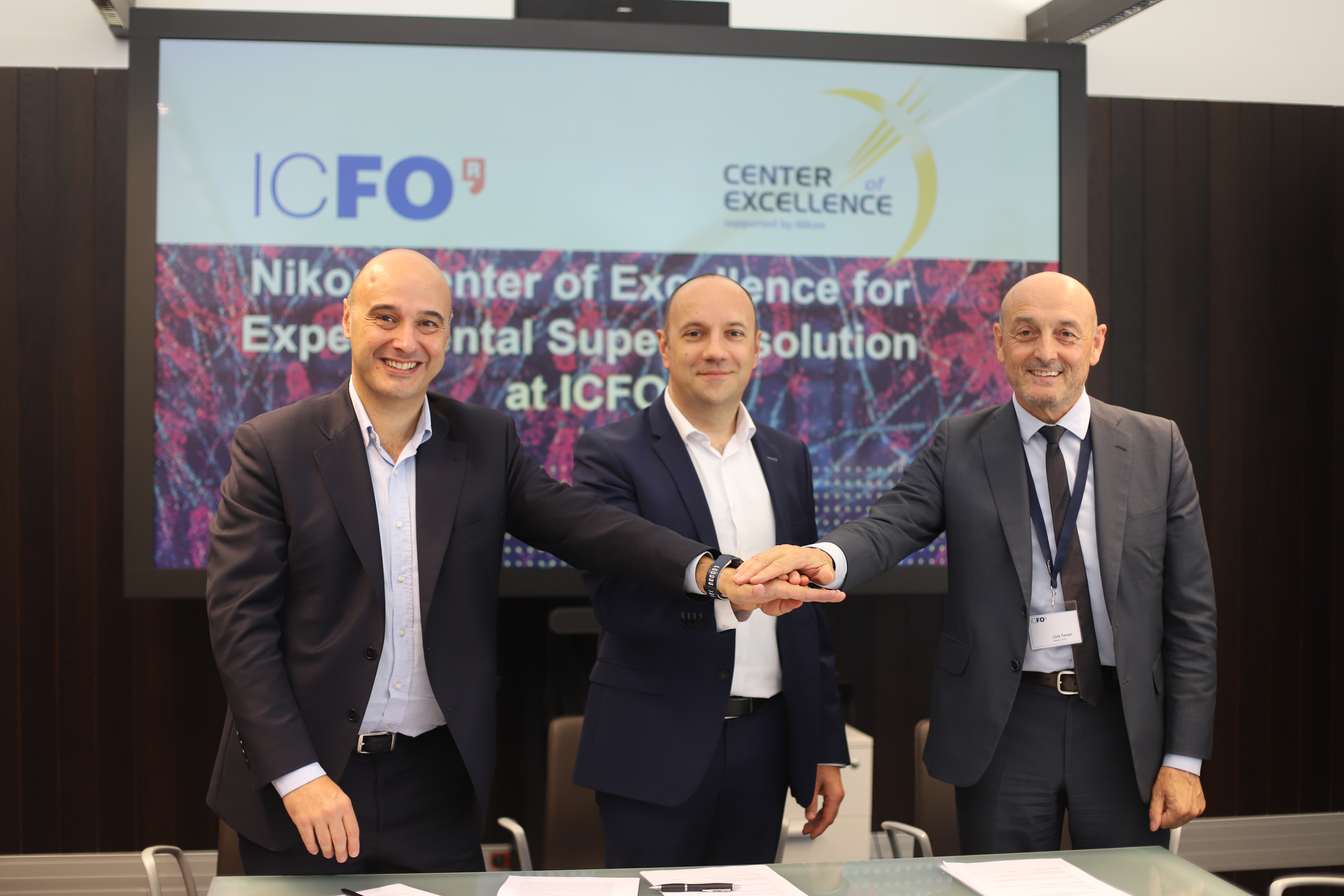 Acuerdo ICFO-NIKON-IZASA